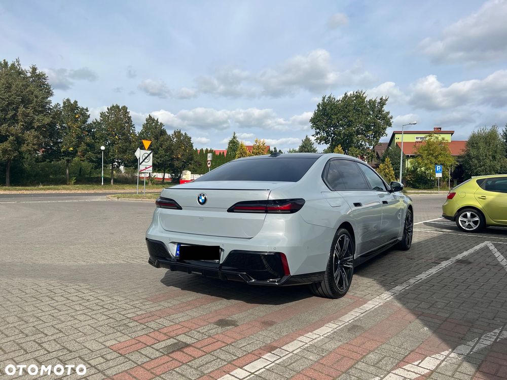 BMW Seria 7 - 5
