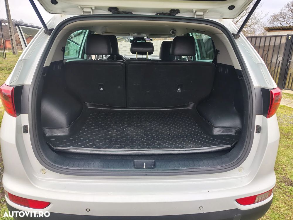 Kia Sportage 1.6 T-GDI 6MT 4x2 GT Line - 10