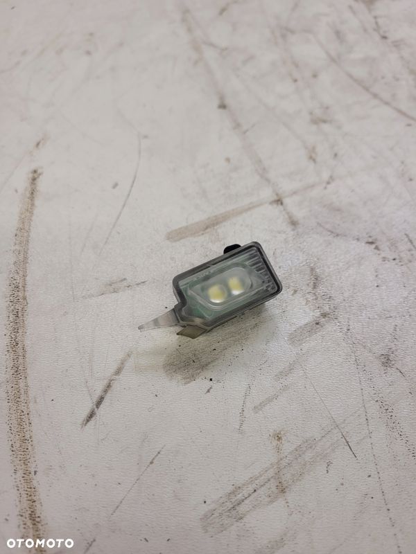 LAMPKA PROJEKTOR LED KLAMKI AUDI A4 B9 A5 8W A5 8W0947133 - 2