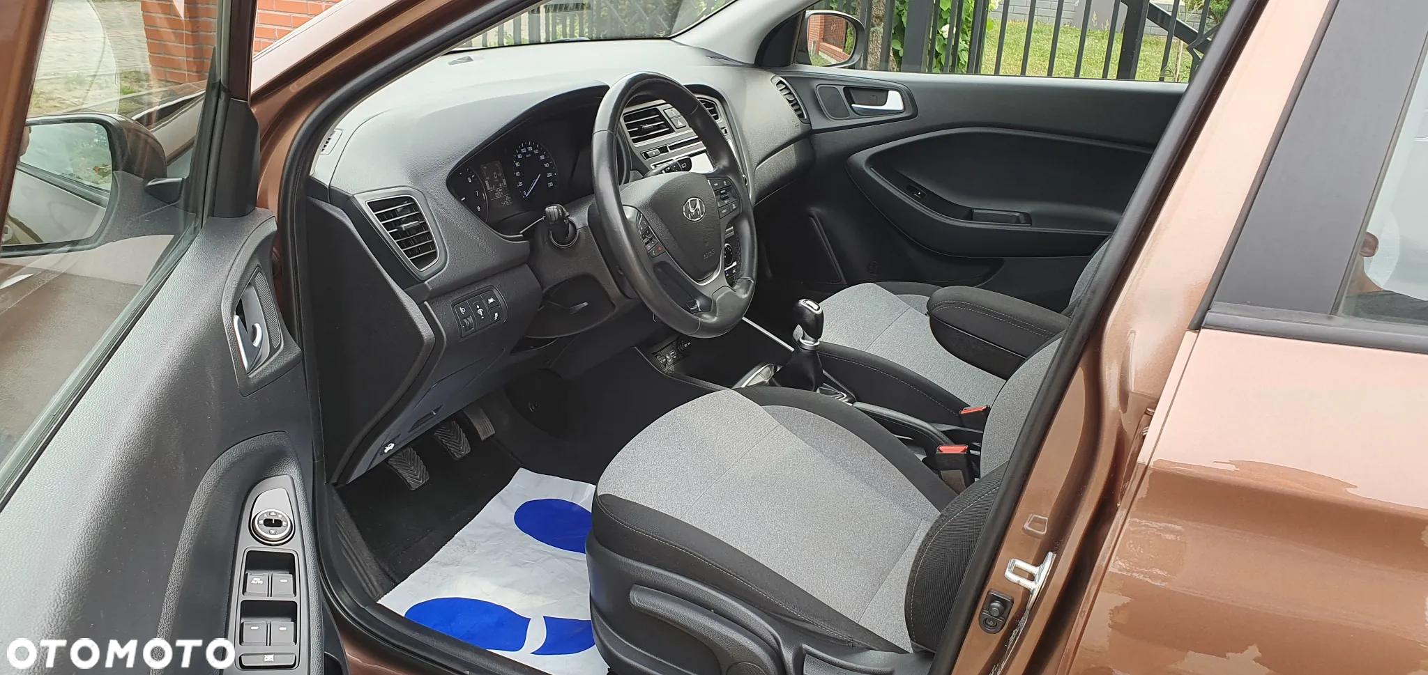 Hyundai i20 1.2 YES Silver - 16