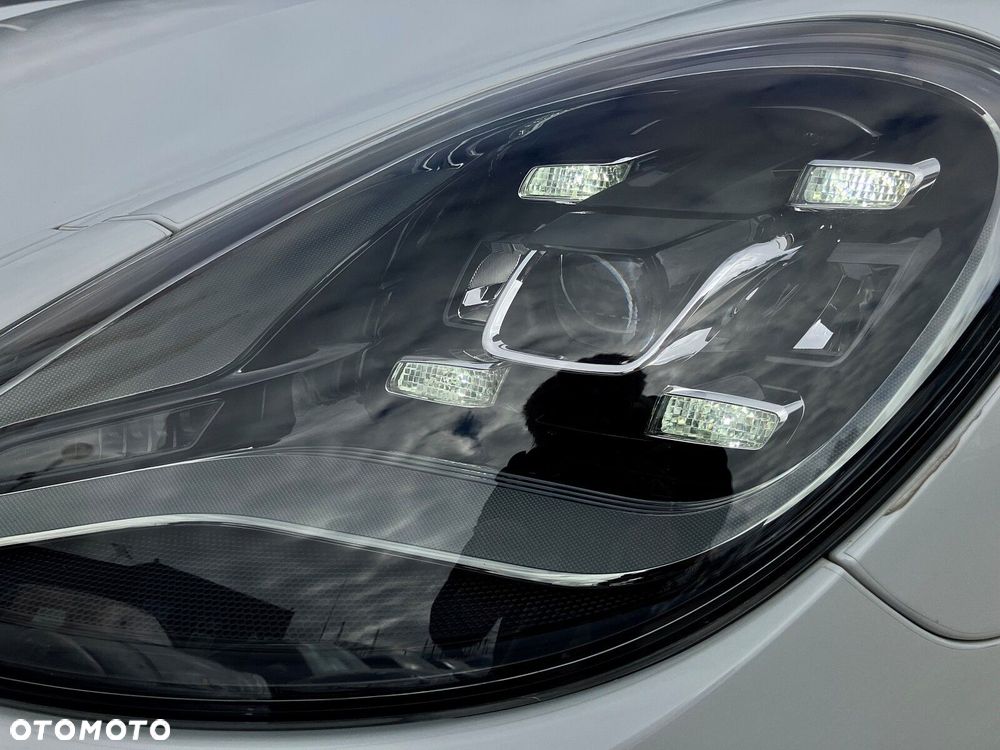 Porsche Panamera - 9