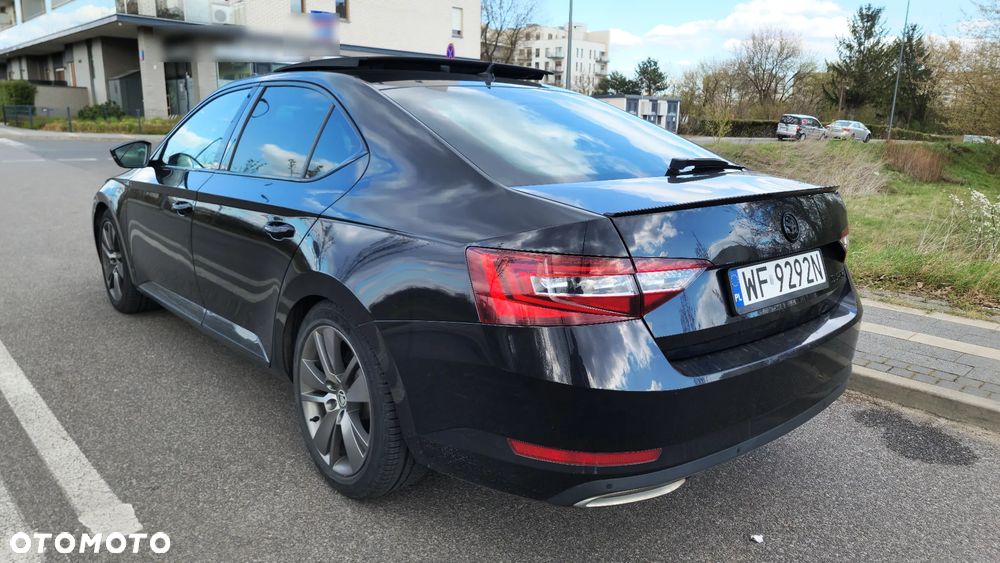Skoda Superb 1.8 TSI Sportline - 9