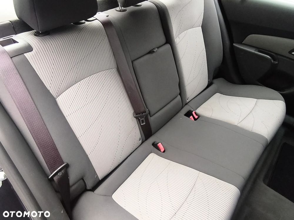 Chevrolet Cruze - 33
