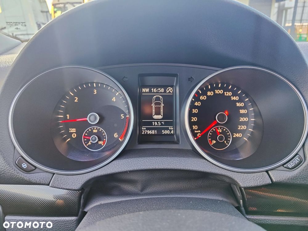 Volkswagen Golf - 21