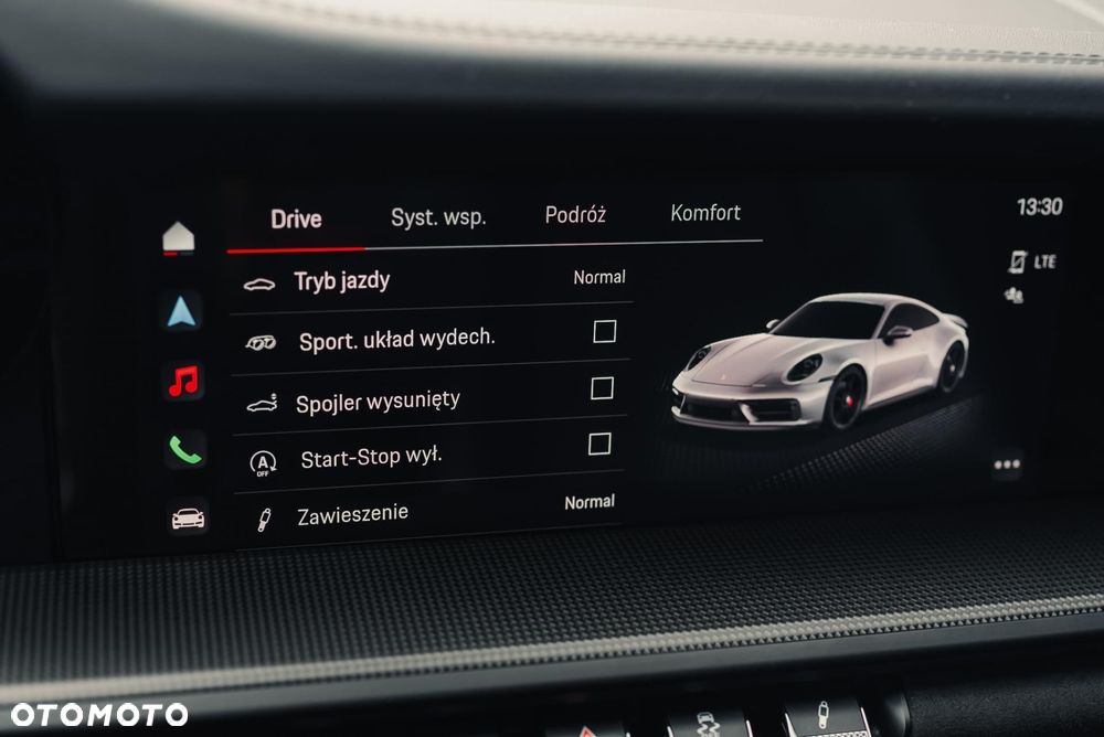 Porsche 911 Carrera 4 GTS - 19