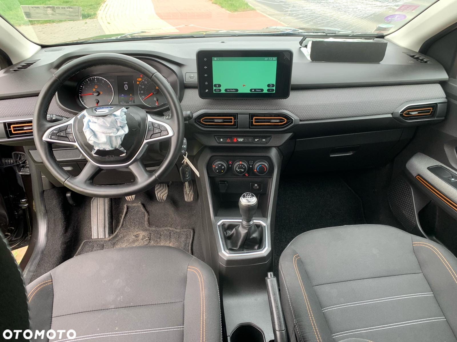 Dacia Sandero Stepway TCe 90 Essential - 23