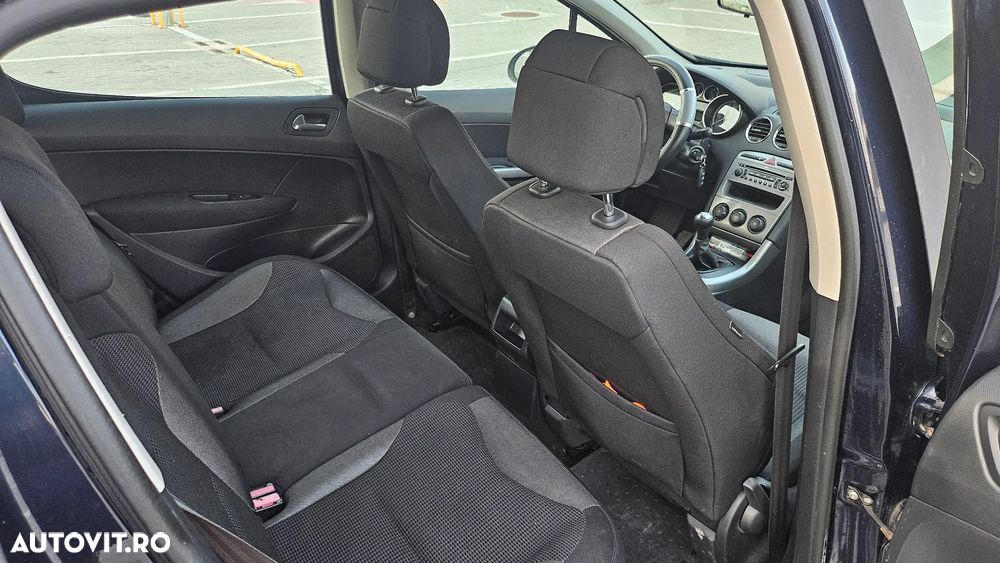 Peugeot 308 1.6E Premium - 10