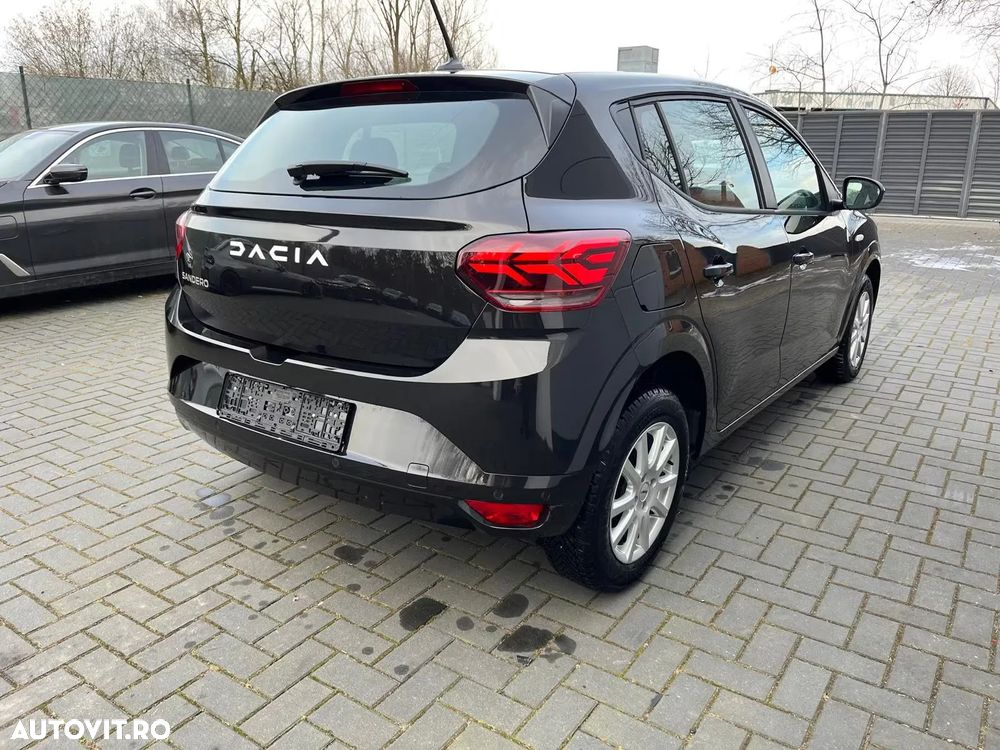 Dacia Sandero - 4