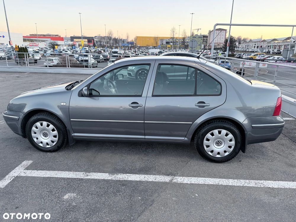 Volkswagen Jetta - 3