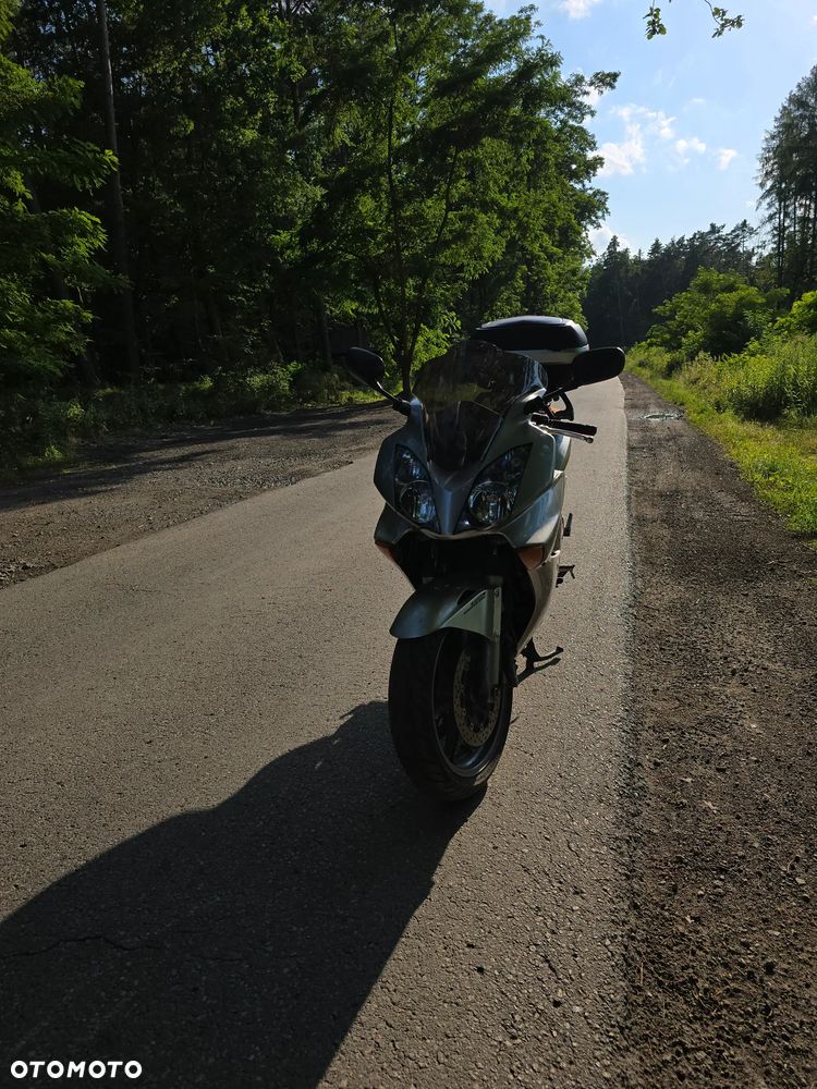 Honda VFR - 4