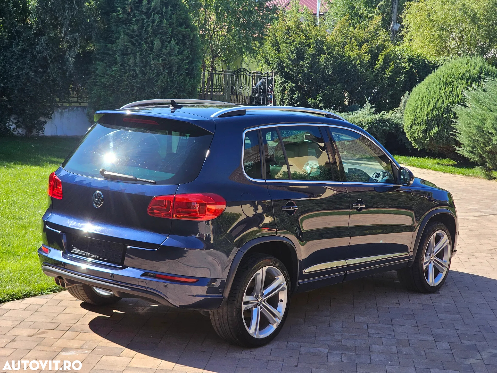 Volkswagen Tiguan 2.0 TDI 4Motion Sport & Style - 15