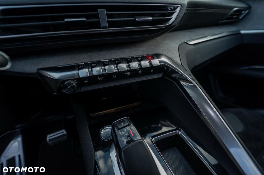 Peugeot 3008 2.0 BlueHDi GT S&S EAT8 - 28
