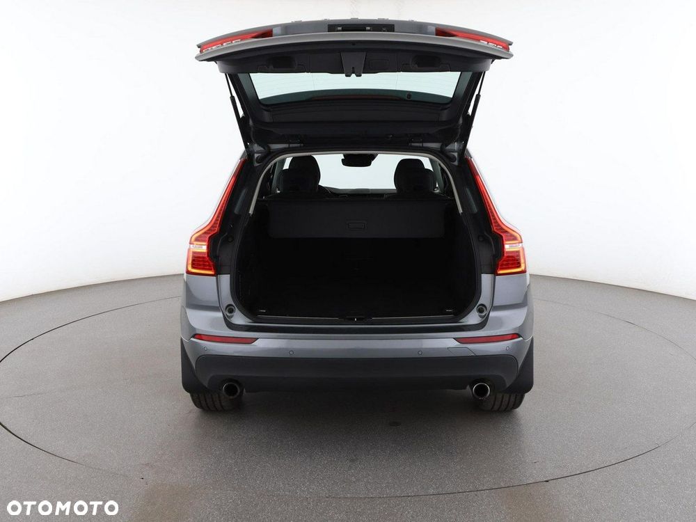 Volvo XC 60 B4 D AWD Momentum - 20