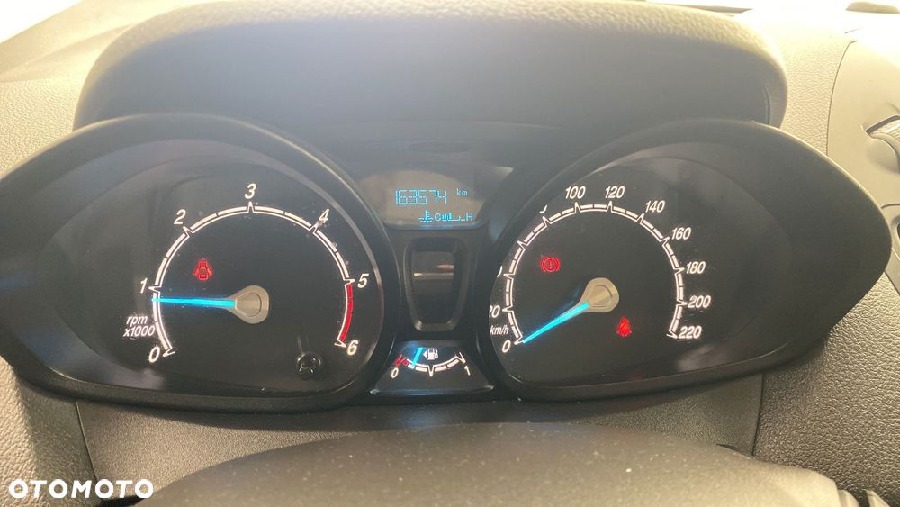 Ford Tourneo Courier 1.5 TDCi Trend - 16