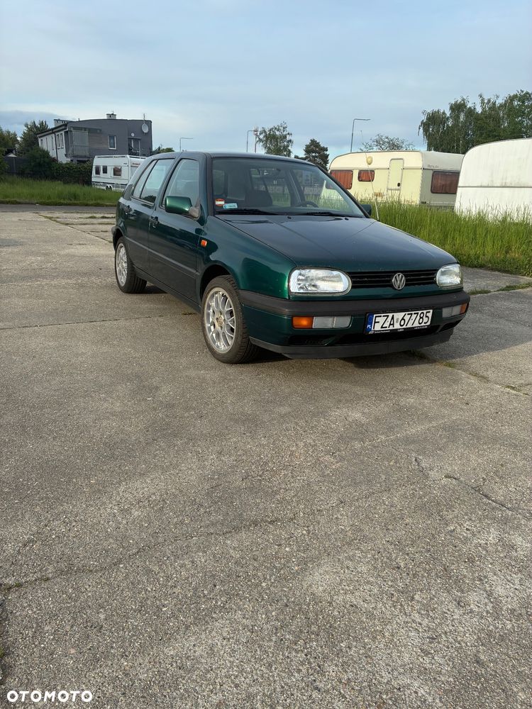 Volkswagen Golf - 5