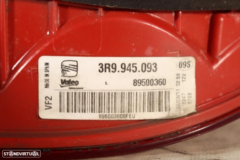 Farolim Esquerdo Seat Exeo St (3R5)  3R9945093 / 89500360  / Mala Cond - 8