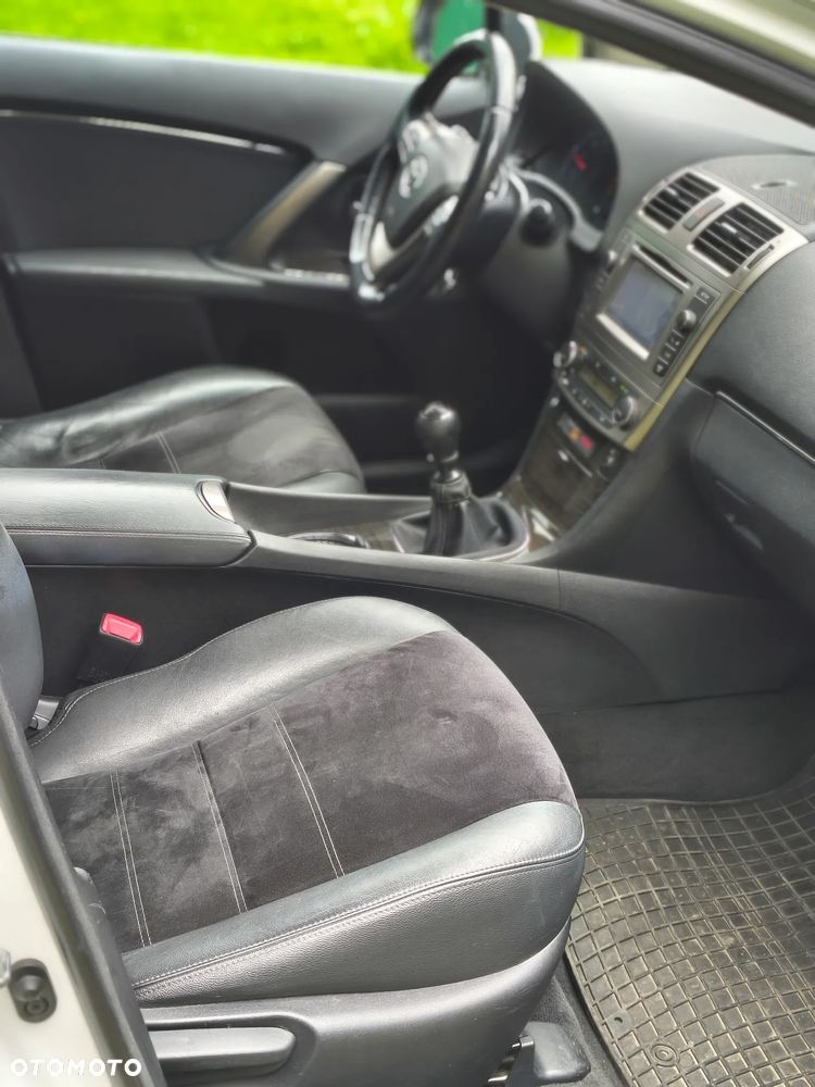 Toyota Avensis 2.0 D-4D Premium - 5