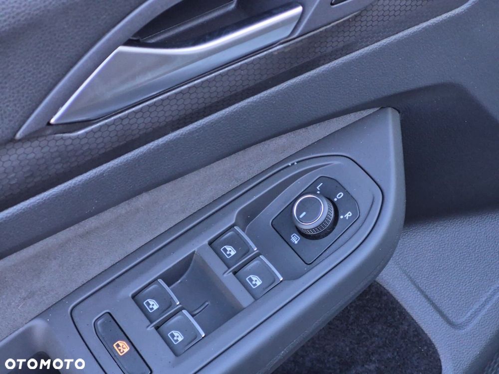 Volkswagen Golf - 12
