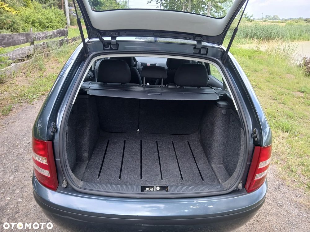Skoda Fabia 1.4 16V Combi Comfort - 12