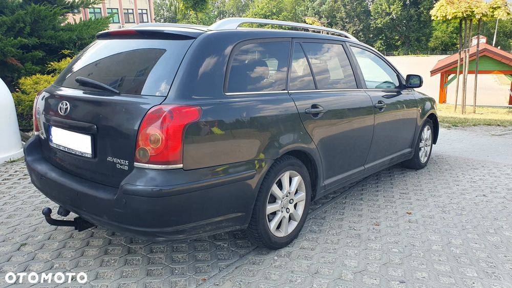 Toyota Avensis - 3
