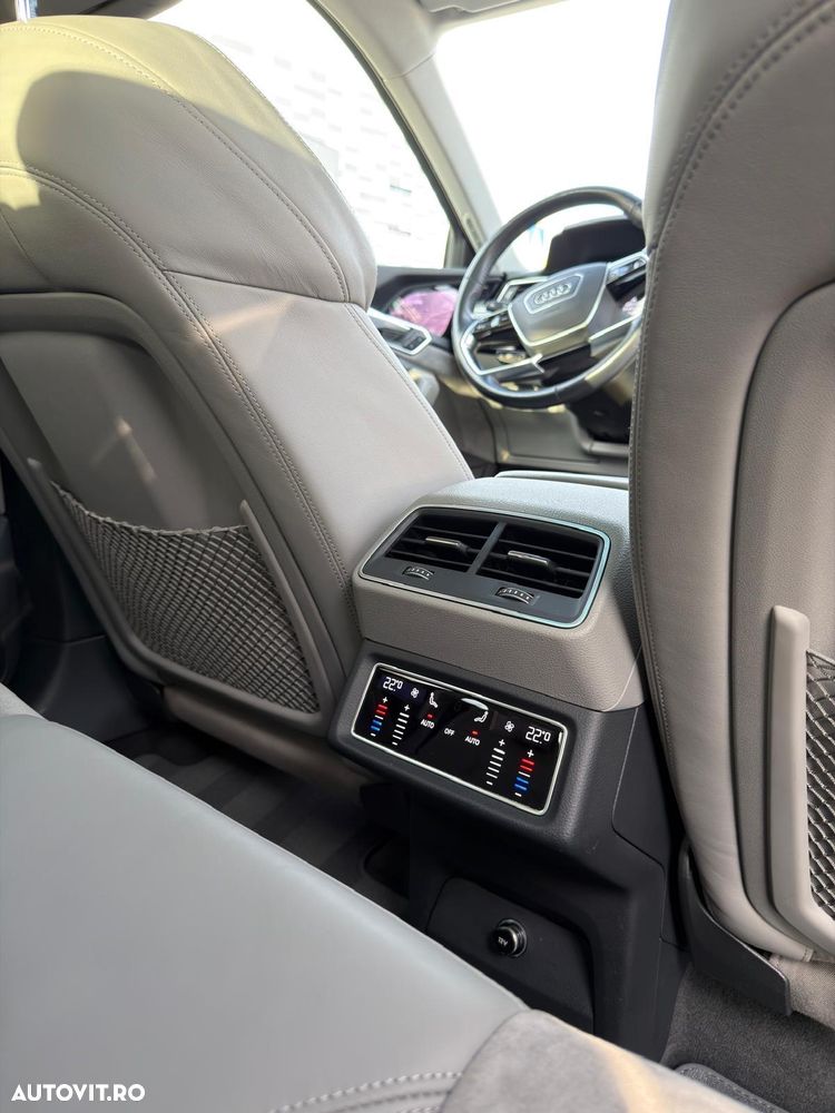 Audi e-tron Sportback - 11