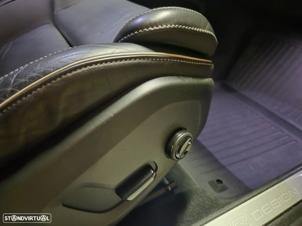 Volvo V60 2.0 D3 R-Design Geartronic - 44