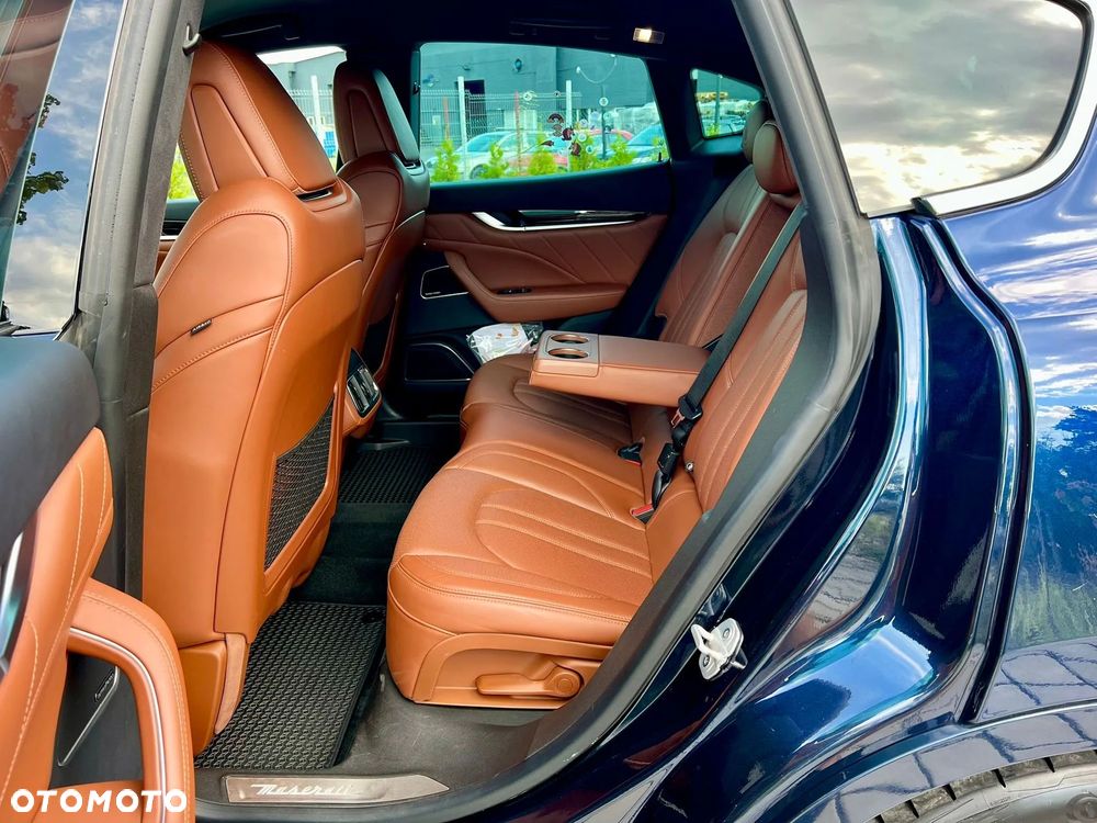 Maserati Levante - 25