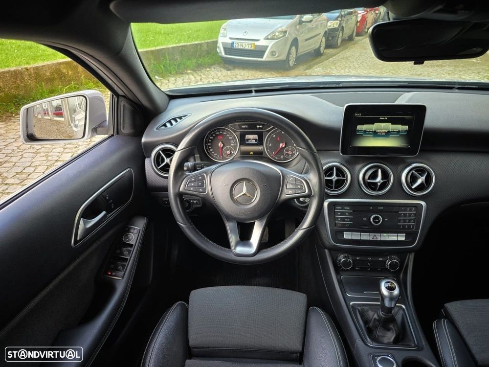 Mercedes-Benz A 180 d Style - 23