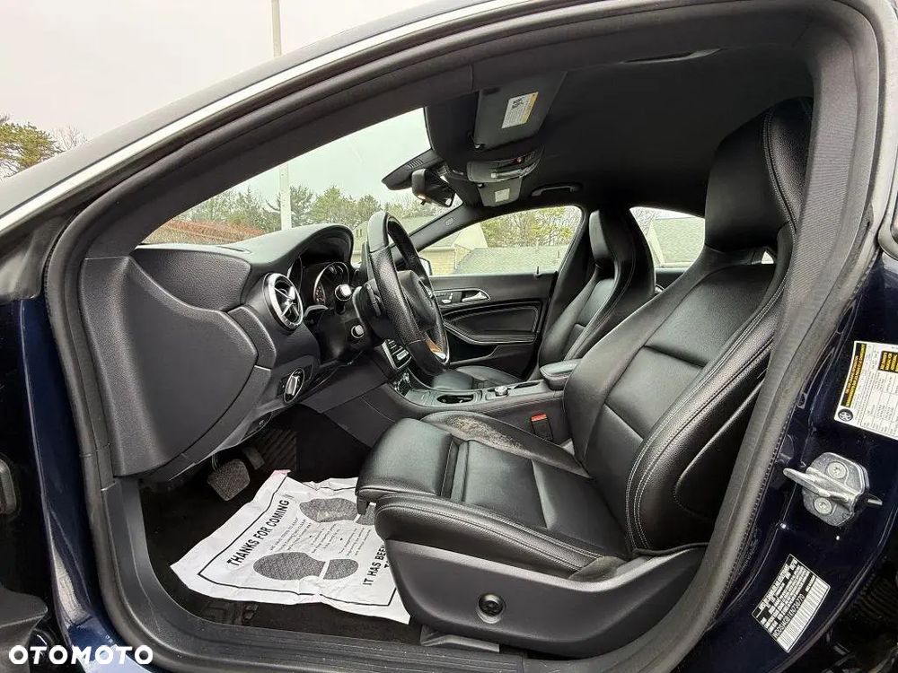 Mercedes-Benz CLA - 12