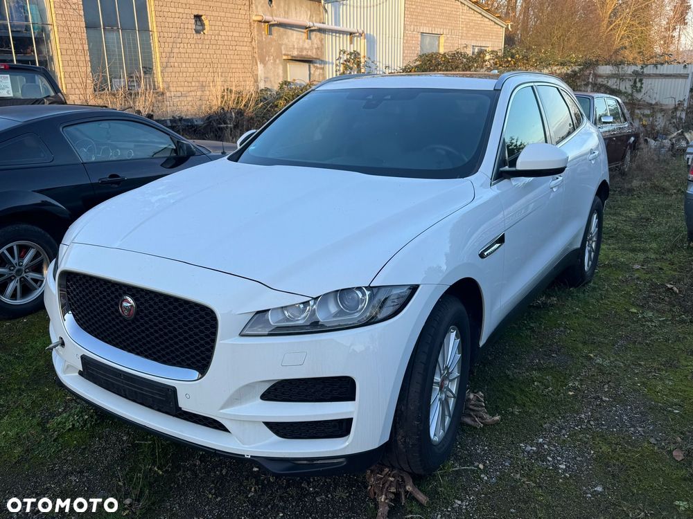 Jaguar F-Pace - 4