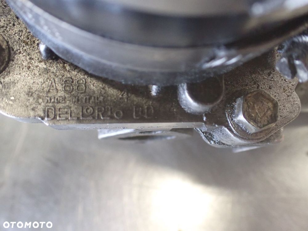 PRZEPUSTNICA Z PODSTAWĄ I EGR RENAULT LAGUNA 2.2 8200276591   -8200294794 - 13