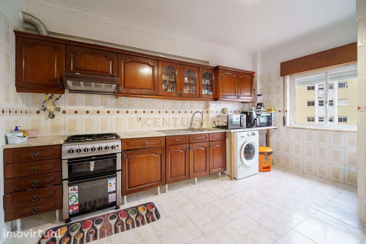 Apartamento T2 - Santa Marta do Pinhal - Grande imagem: 4/18