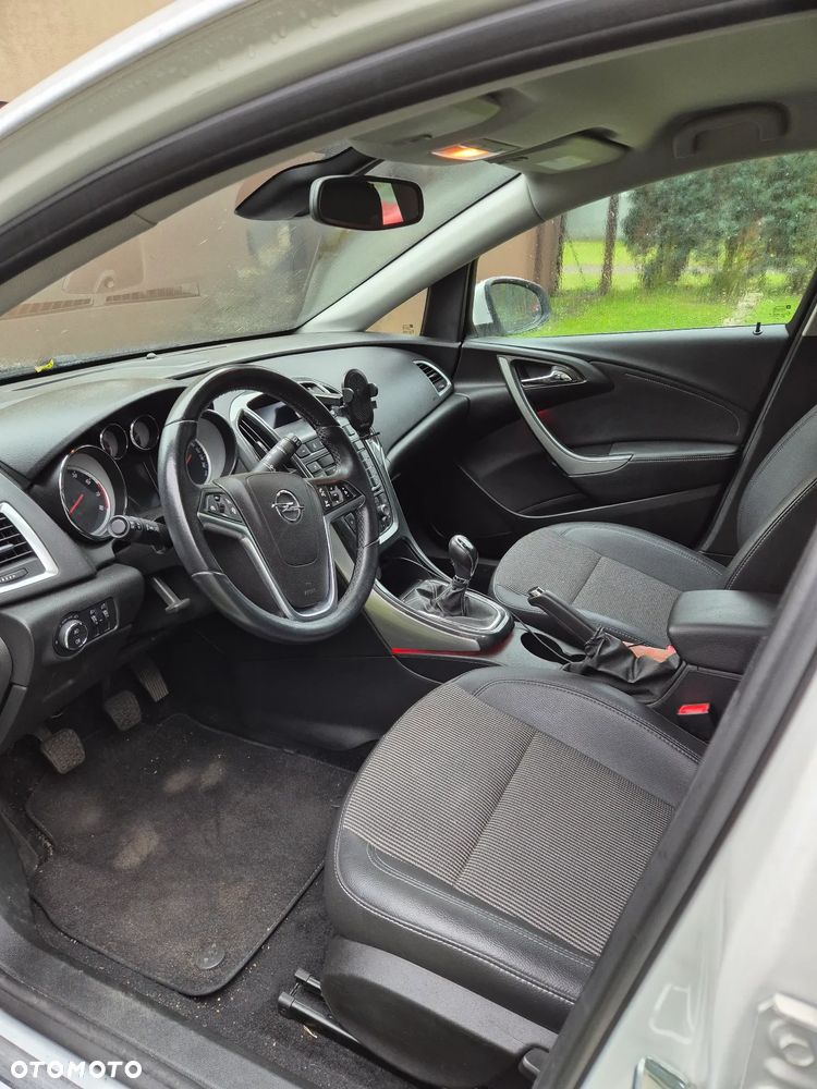 Opel Astra GTC 1.4 Turbo - 9