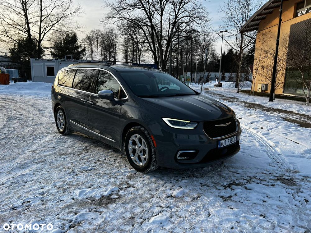 Chrysler Pacifica - 2