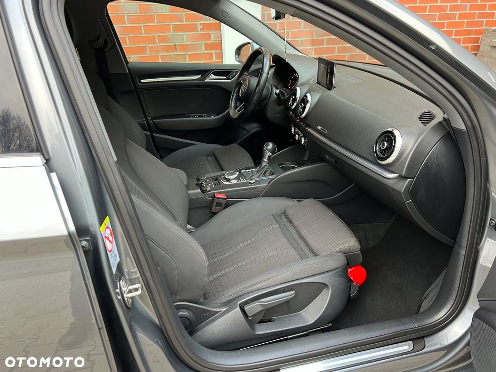 Audi A3 Limousine 35 TFSI Sport S tronic - 10