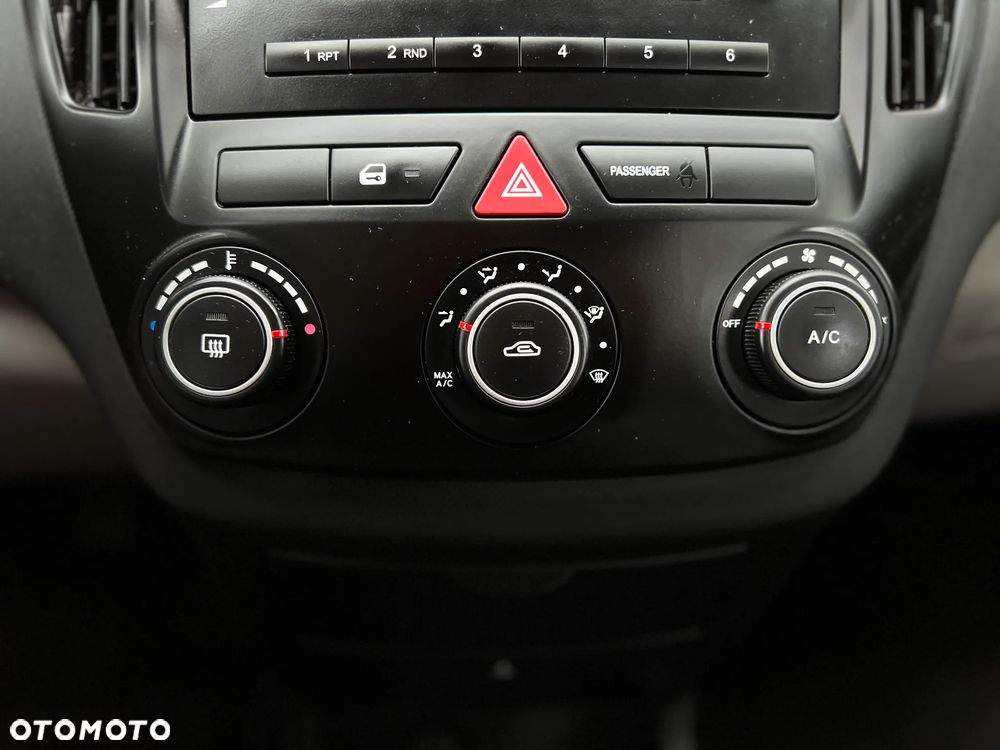 Kia Ceed - 21