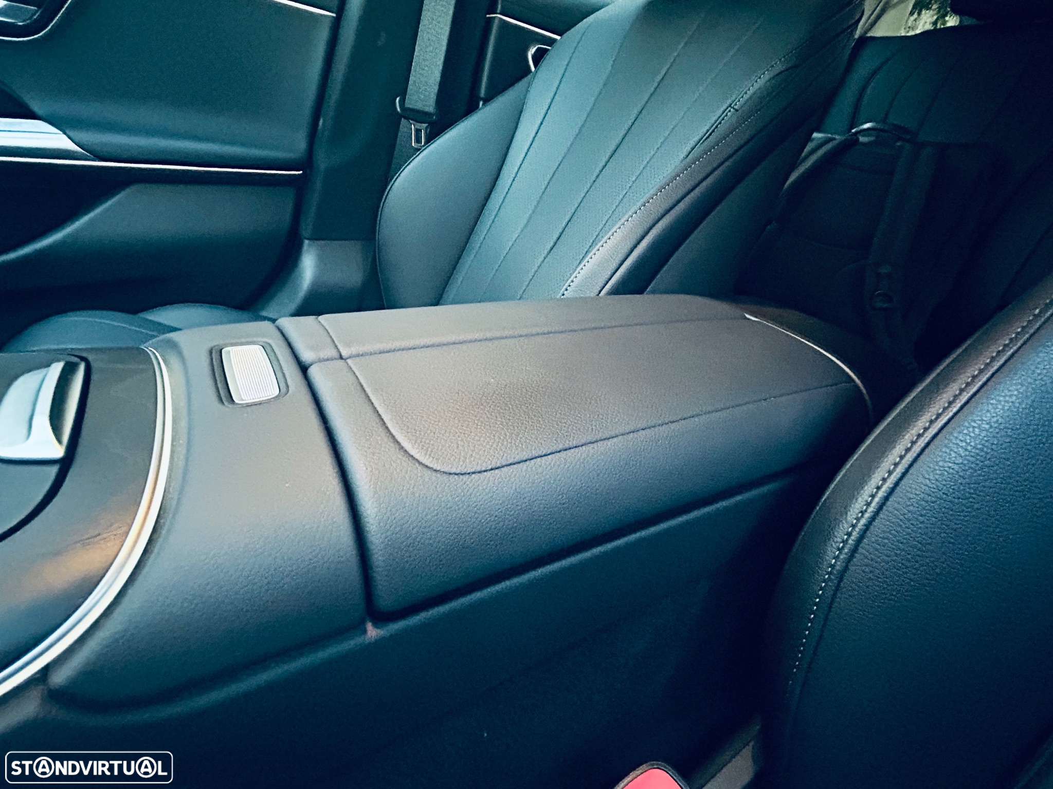 Mercedes-Benz E 300 e Avantgarde - 16