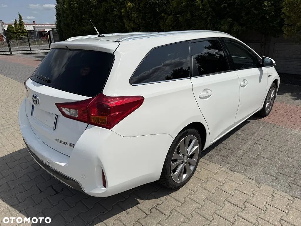 Toyota Auris - 1