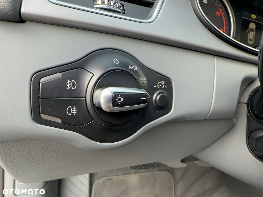 Audi A4 Limousine - 15