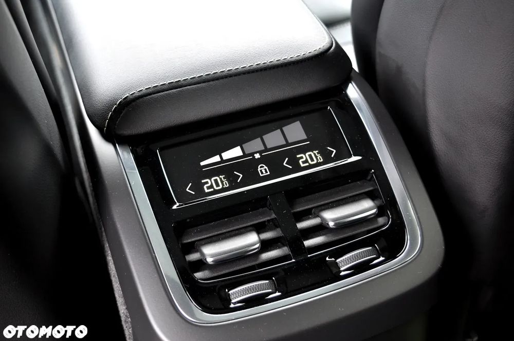 Volvo XC 60 B4 B Geartronic RDesign - 32