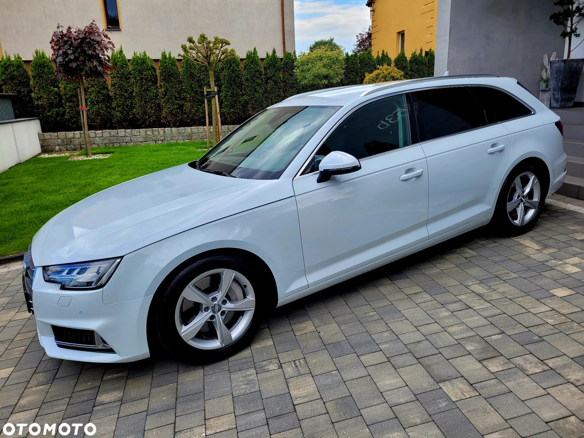 Audi A4 Avant 45 TFSI quattro S tronic - 16