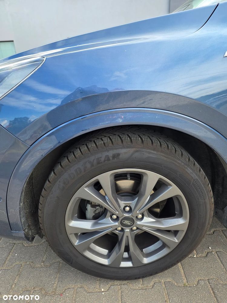 Ford Kuga 1.5 EcoBoost ST-LINE - 9