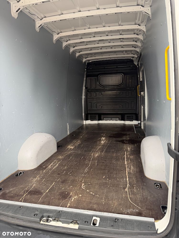 Volkswagen Crafter - 14
