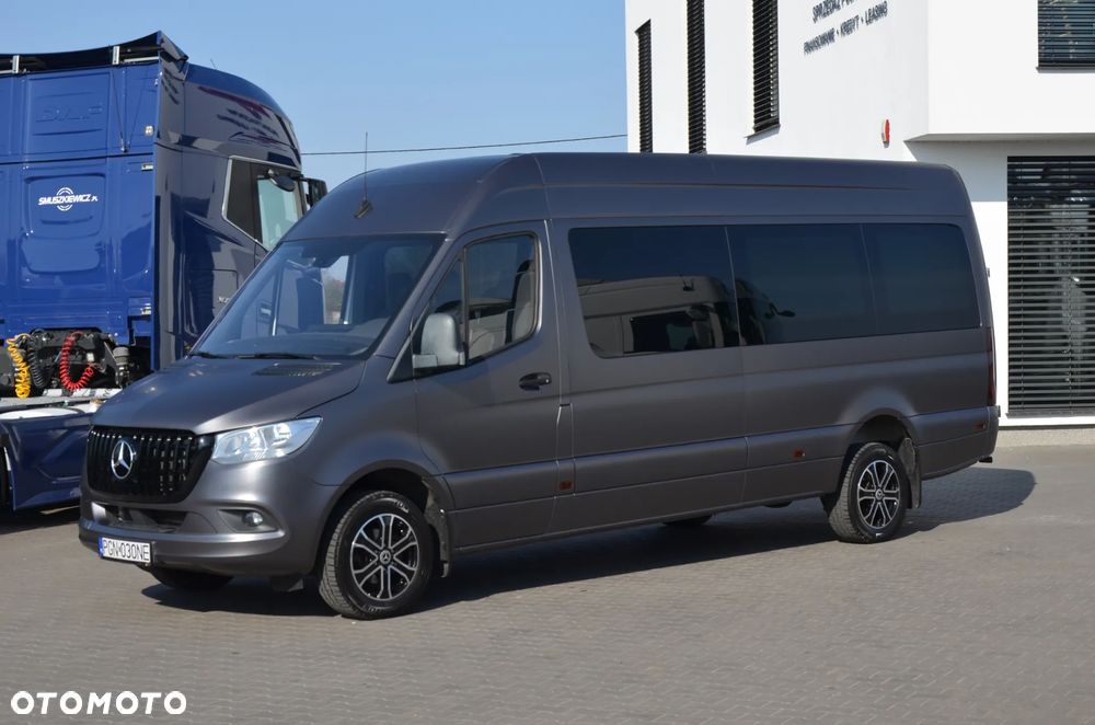Mercedes-Benz Sprinter - 2