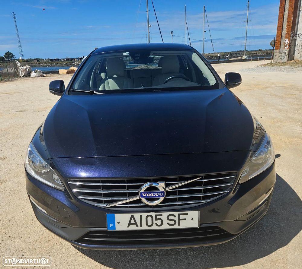 Volvo V60 D6 Plug-In-Hybrid AWD Geartronic Summum - 3