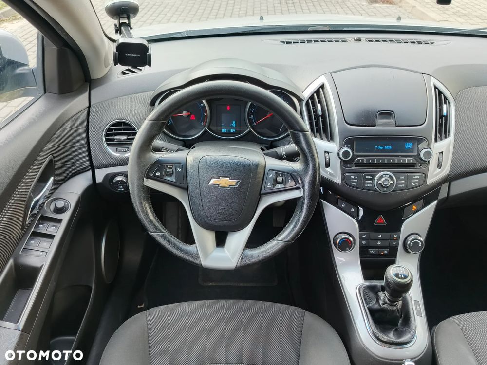 Chevrolet Cruze 1.6 LT - 12