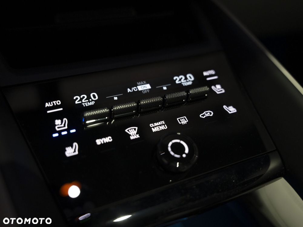Porsche Macan - 25