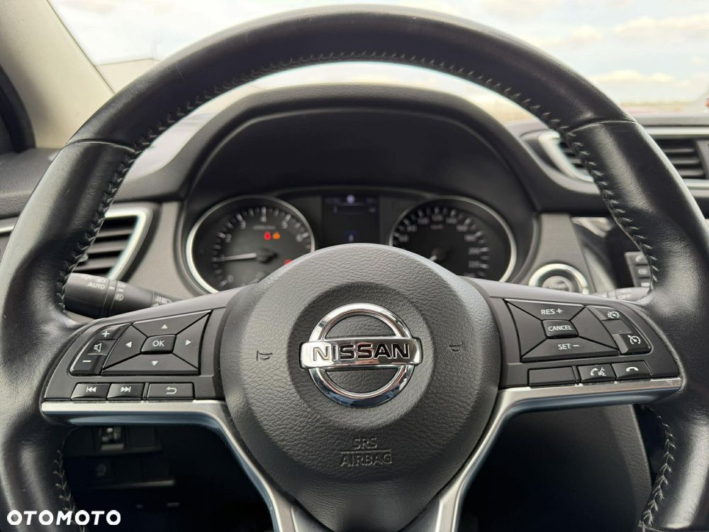 Nissan Qashqai 1.2 DIG-T N-Vision - 17