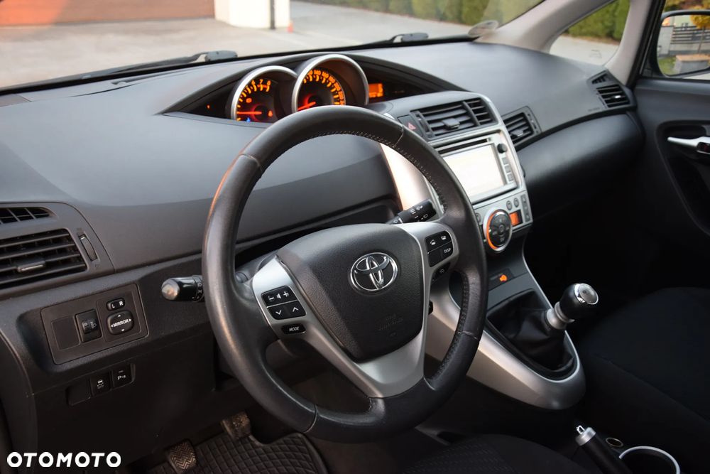 Toyota Verso 1.6 Travel - 16