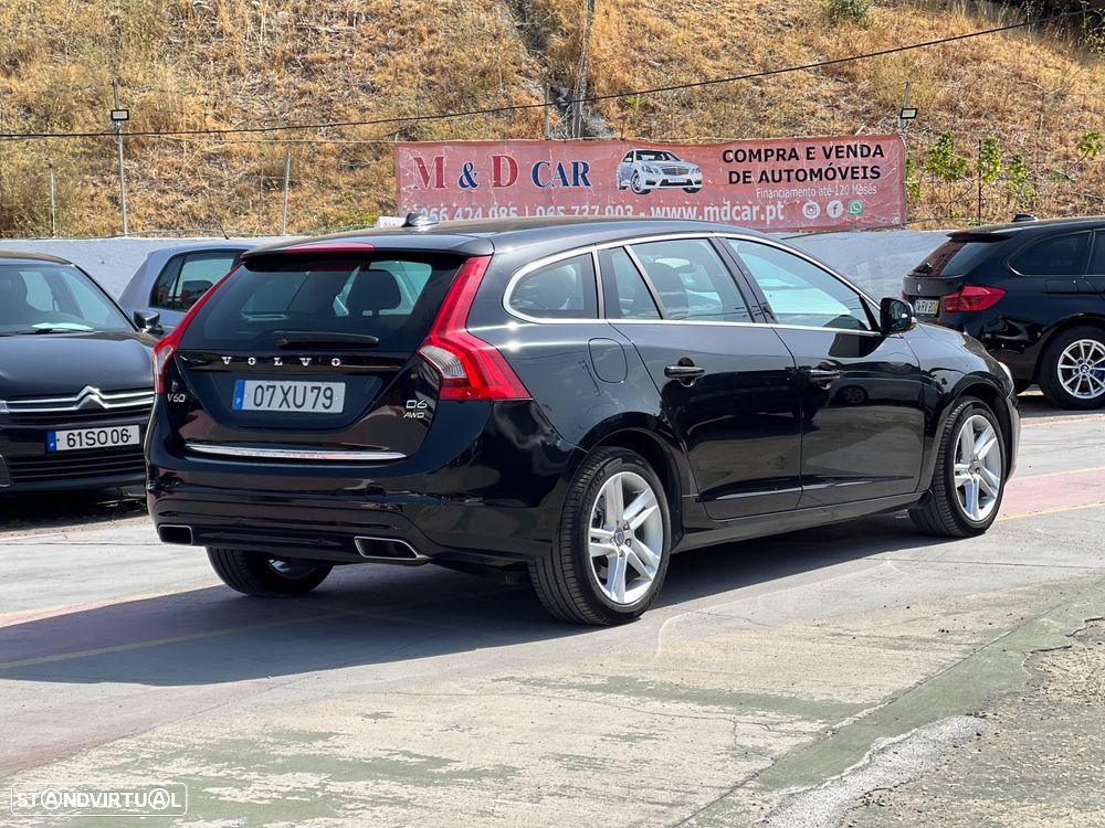 Volvo V60 D6 Plug-In-Hybrid AWD Geartronic Momentum - 4